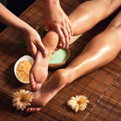 Golden pedicure Golden pedicure